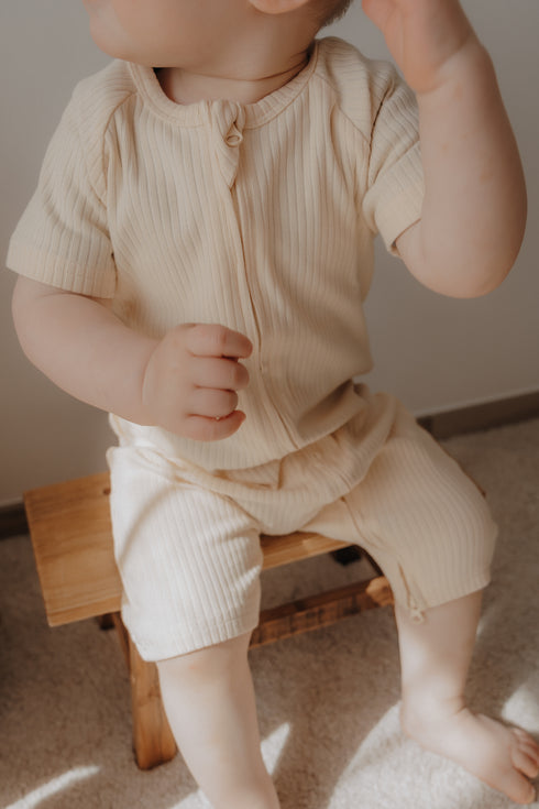 Kurzer Schlafanzug - gerippter Stoff