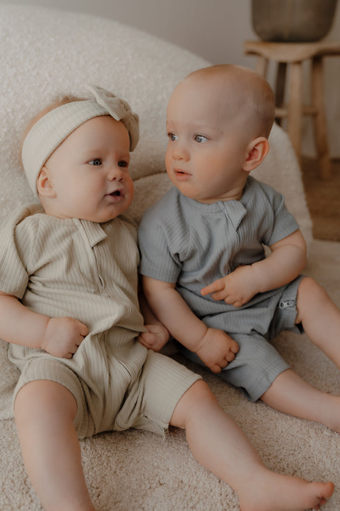 Kurzer Schlafanzug - gerippter Stoff