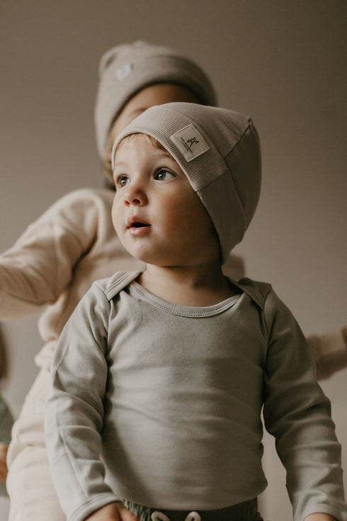 Mütze (fein gerippter Stoff)